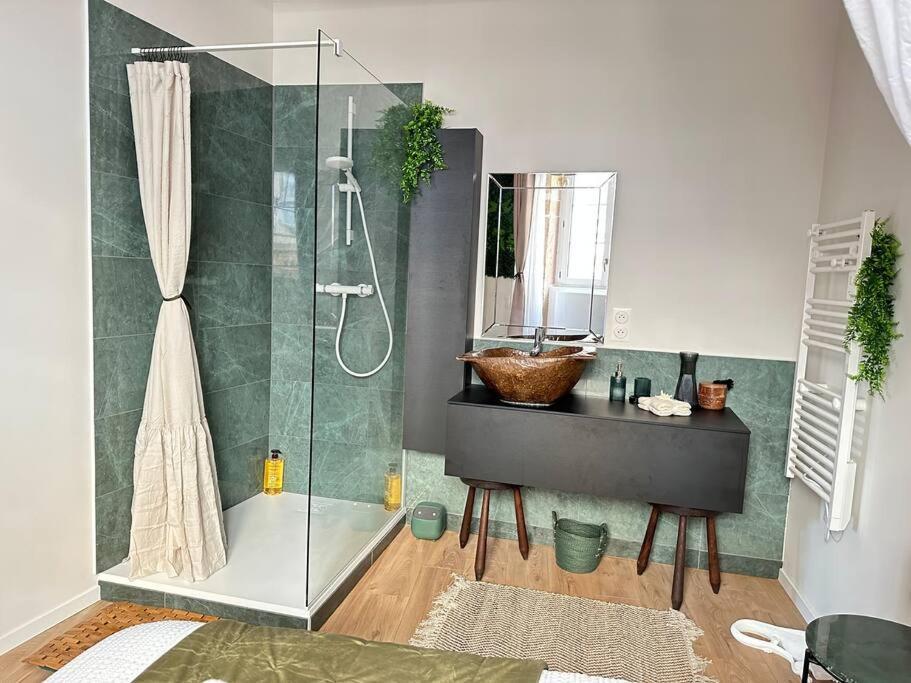 Mâcon Le Noumea, T2, Hyper-Centre, Square De La Paix 아파트 외부 사진