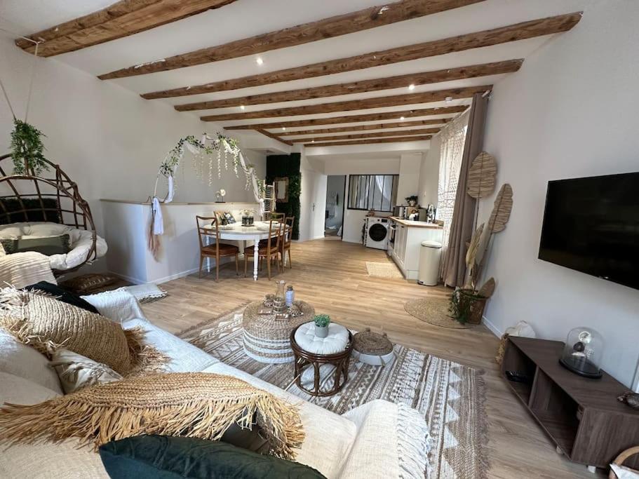 Mâcon Le Noumea, T2, Hyper-Centre, Square De La Paix 아파트 외부 사진