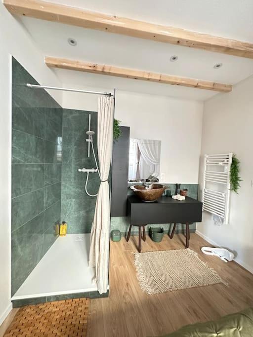 Mâcon Le Noumea, T2, Hyper-Centre, Square De La Paix 아파트 외부 사진