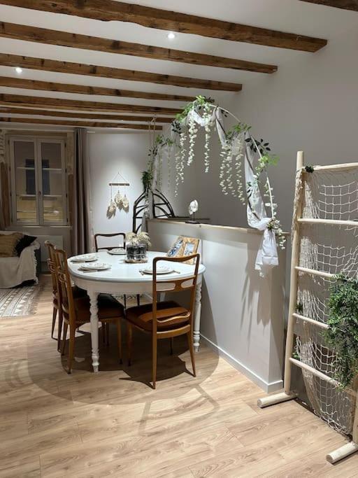 Mâcon Le Noumea, T2, Hyper-Centre, Square De La Paix 아파트 외부 사진